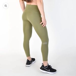 Fleo El Toro 25" shadow sage